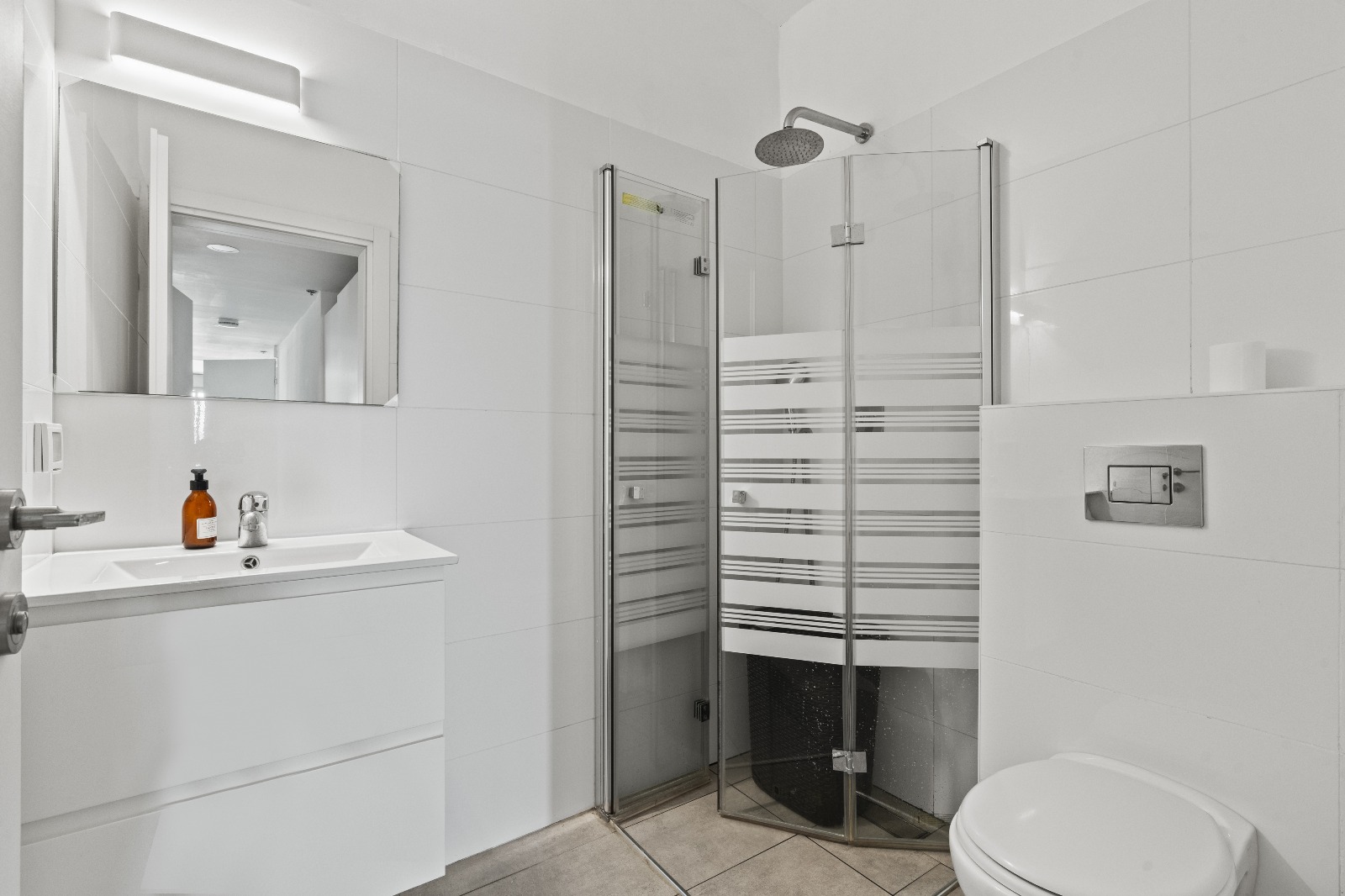 WhatsApp Image 2025-08-20 at 16.21.26 (1)