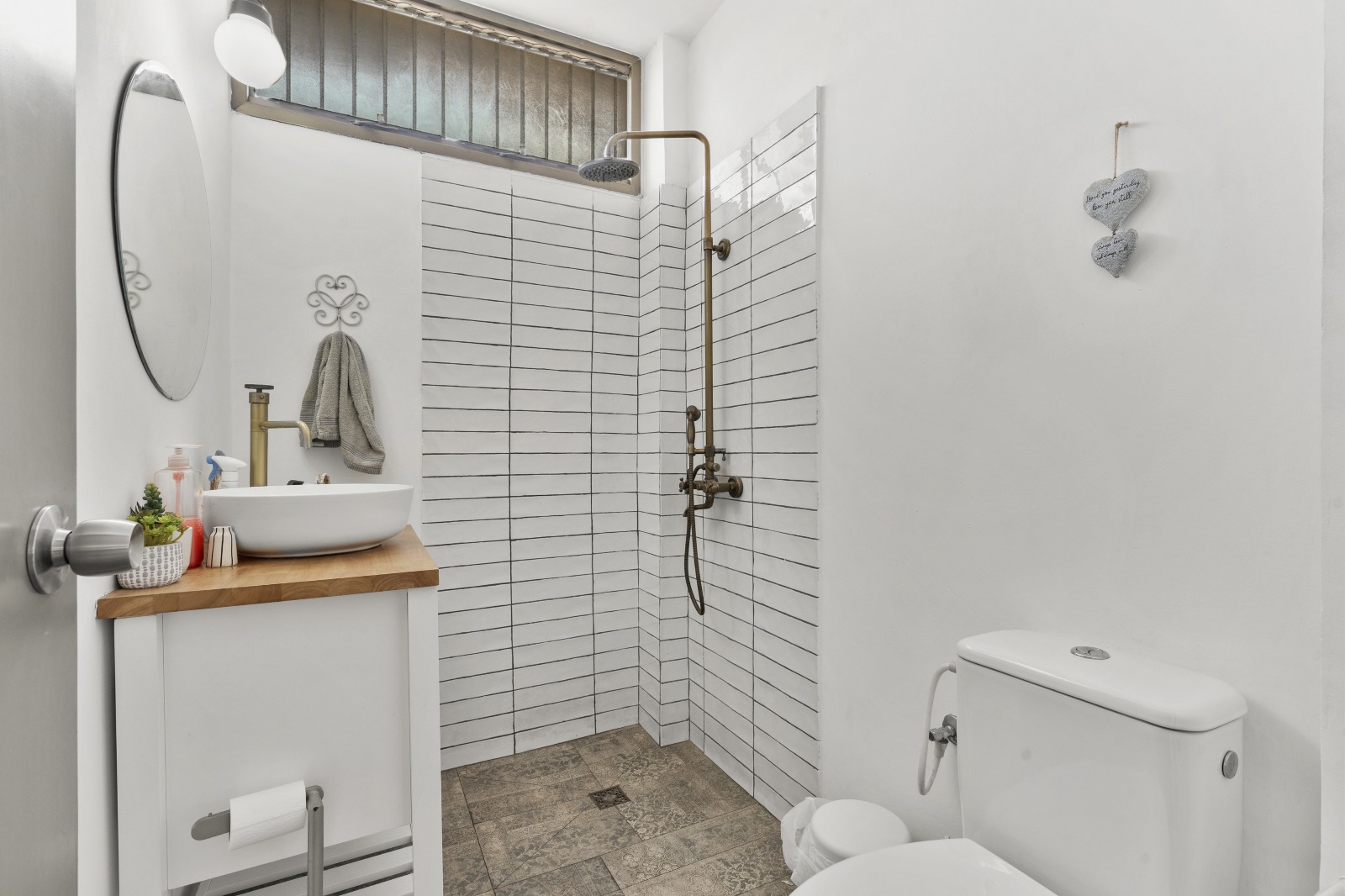 WhatsApp Image 2025-08-20 at 16.22.56 (1)