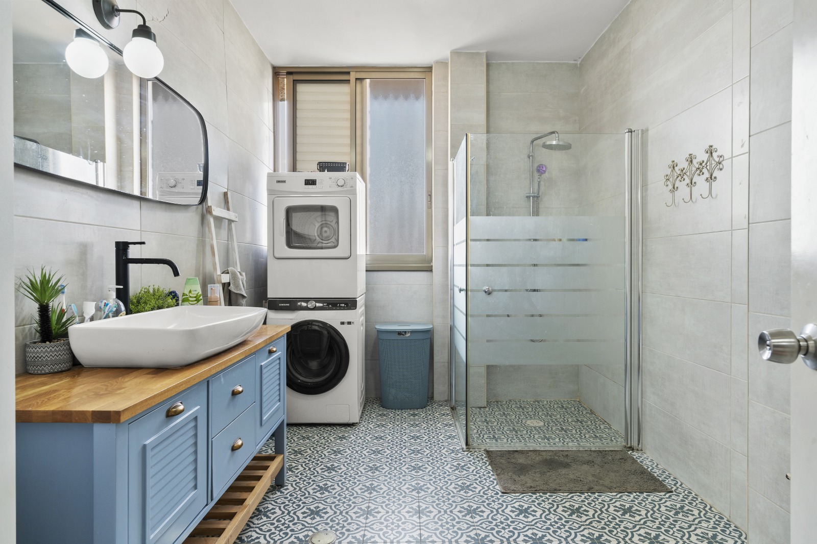 WhatsApp Image 2025-08-20 at 16.22.56