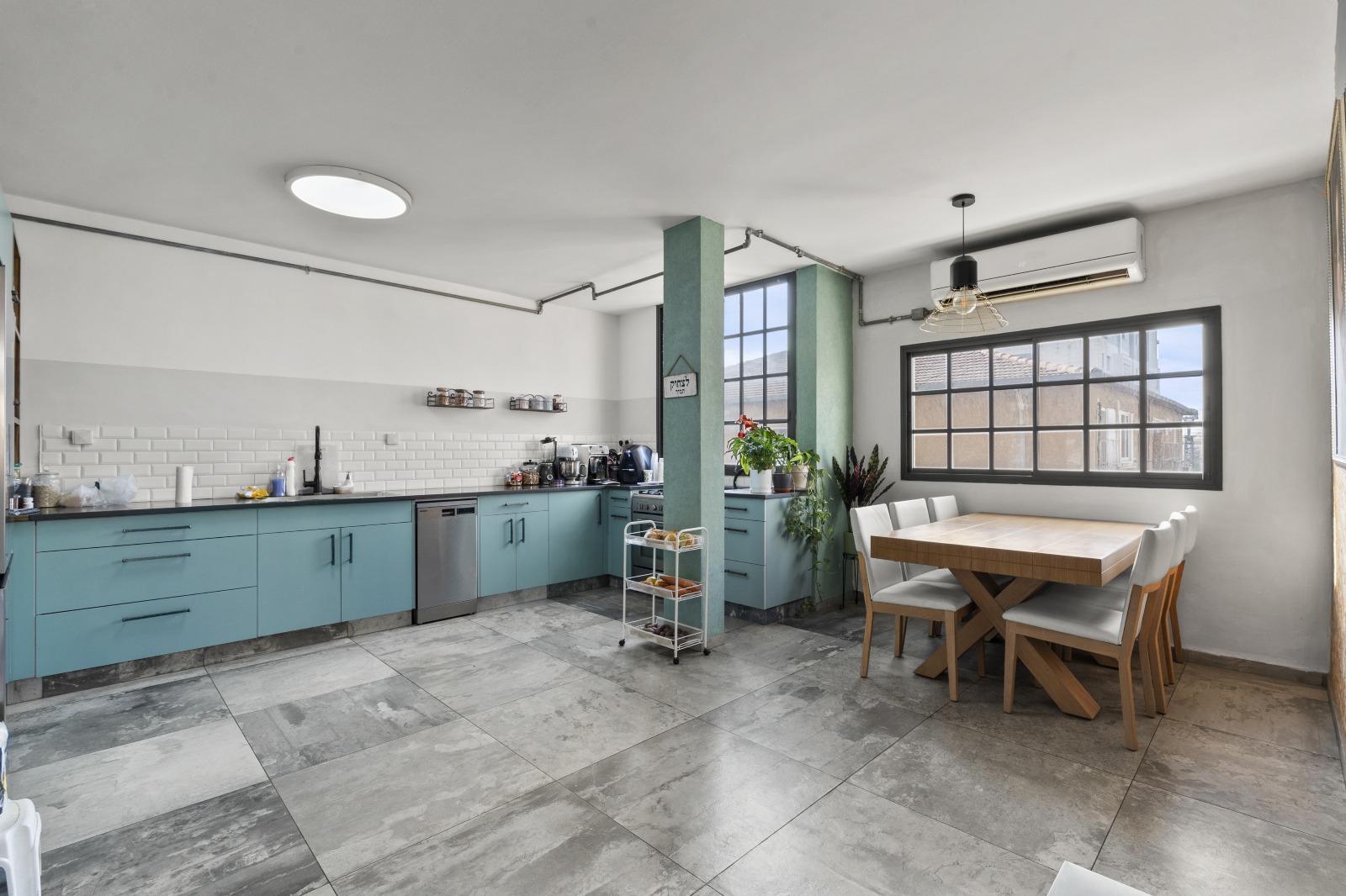 WhatsApp Image 2025-08-20 at 16.22.59 (1)