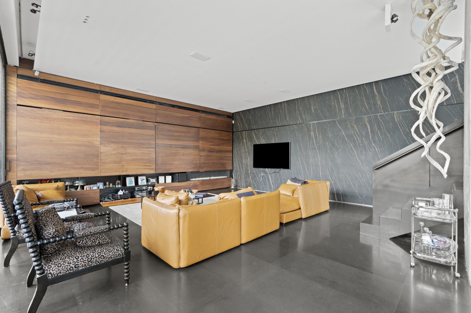 WhatsApp Image 2025-09-08 at 12.21.01 (2)