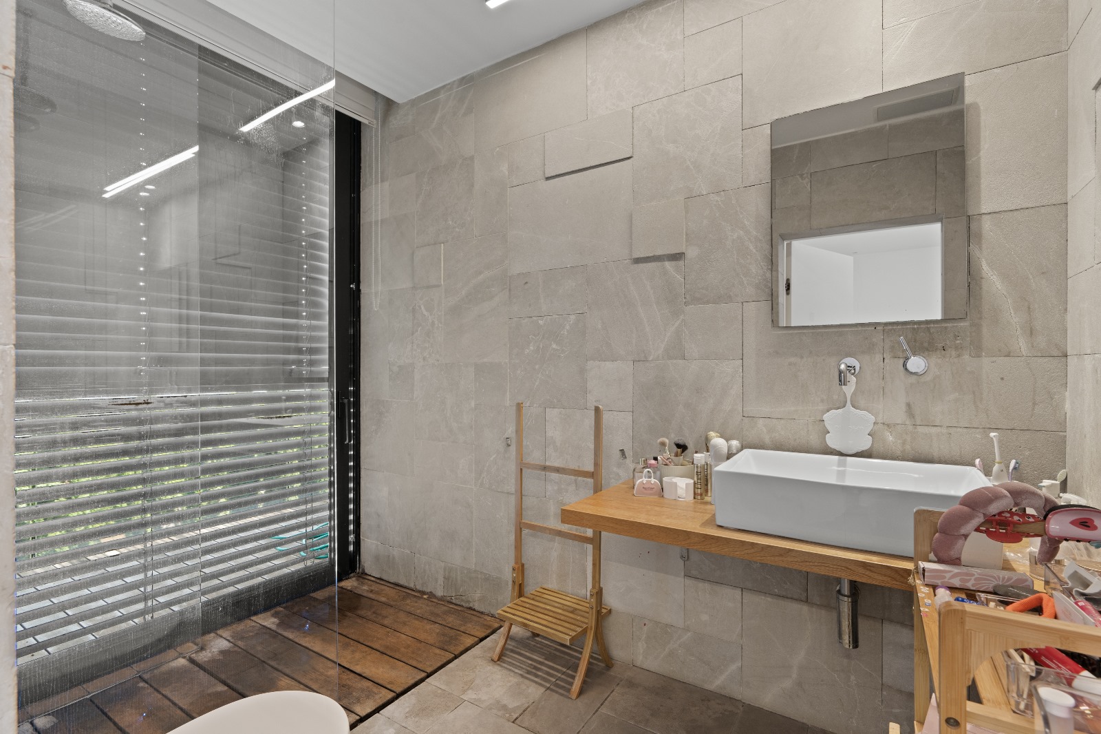 WhatsApp Image 2025-09-08 at 12.21.02