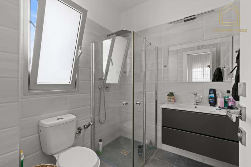 WhatsApp Image 2025-09-29 at 09.32.20