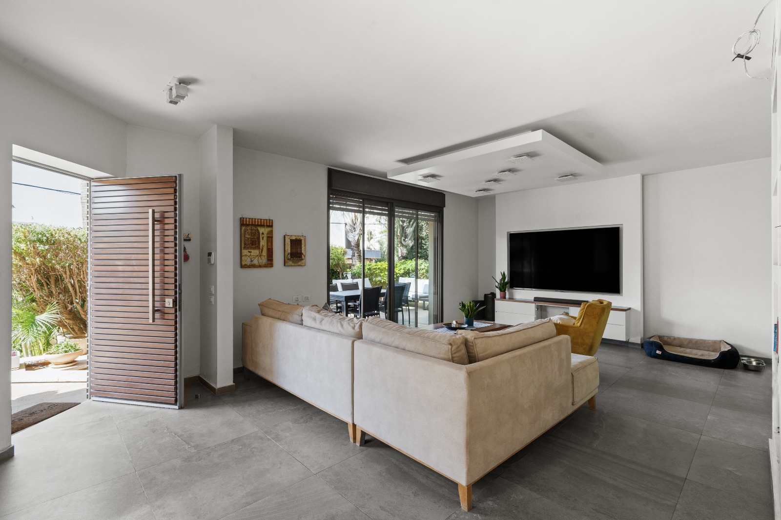 WhatsApp Image 2025-10-26 at 13.24.27 (2)