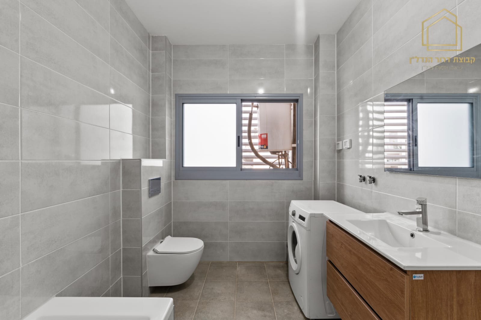 WhatsApp Image 2025-11-04 at 16.37.06