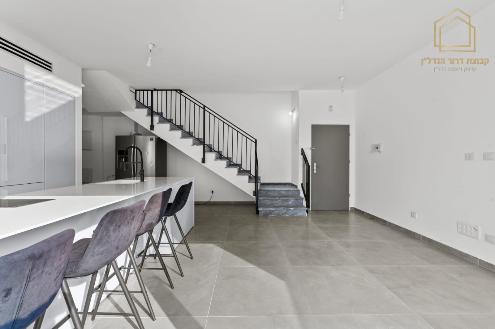 WhatsApp Image 2025-11-04 at 16.37.08