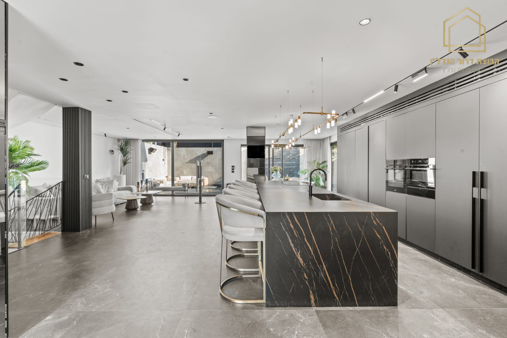 WhatsApp Image 2025-11-10 at 14.31.22 (3)