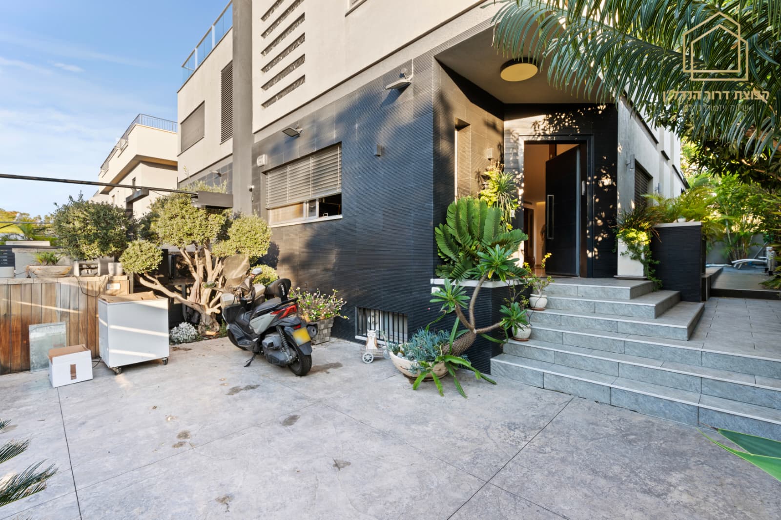 WhatsApp Image 2025-12-18 at 12.19.44