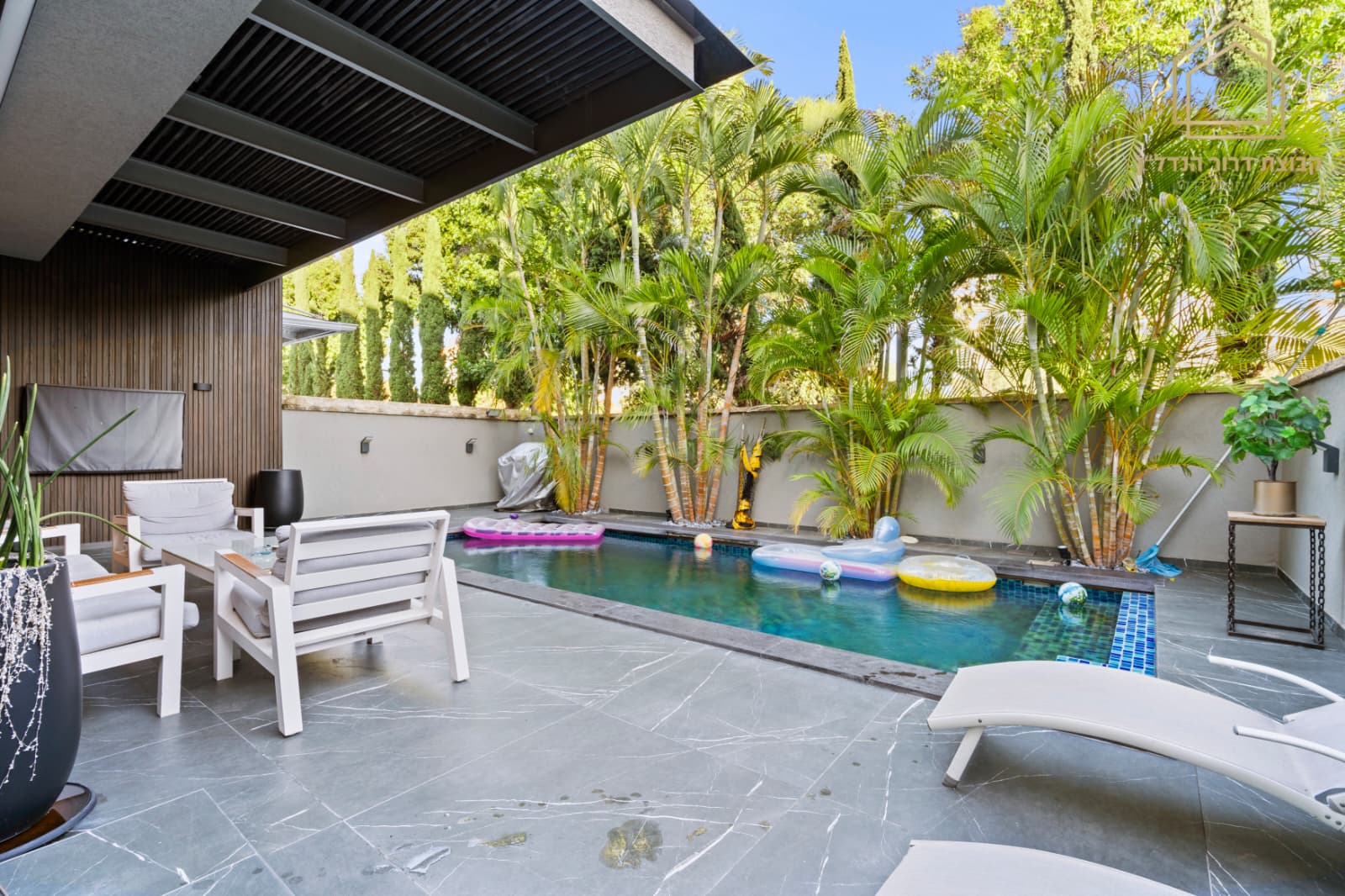 WhatsApp Image 2025-12-18 at 12.19.45 (2)