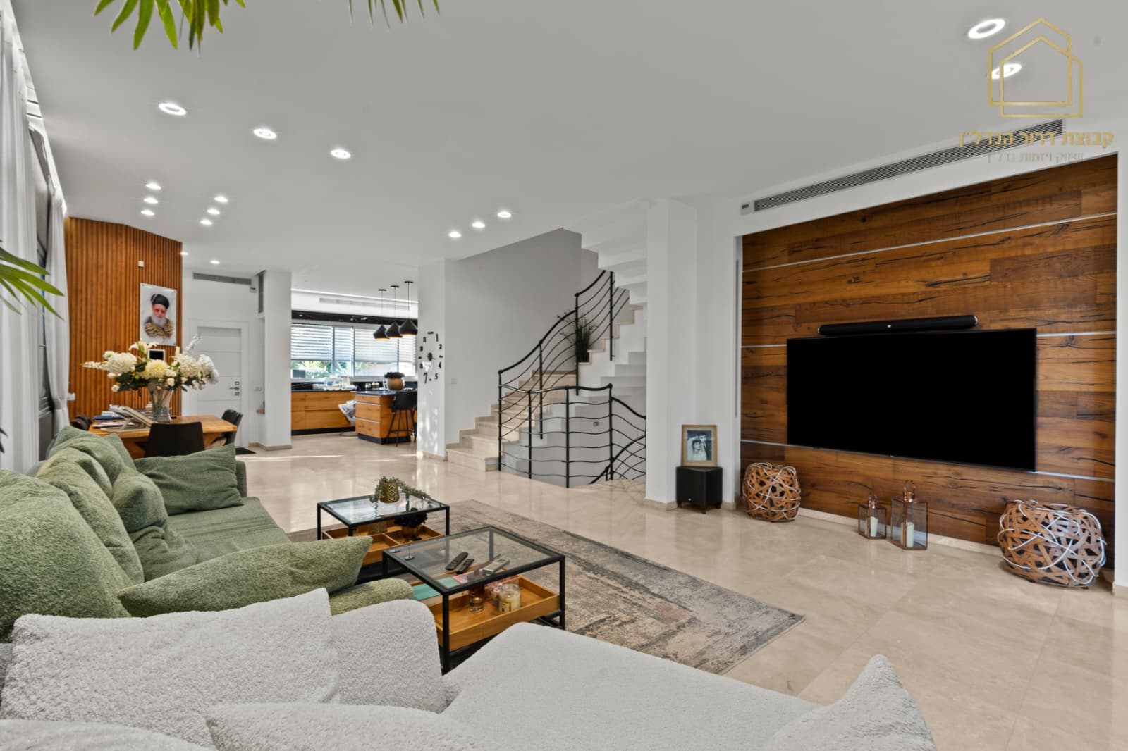 WhatsApp Image 2025-12-18 at 12.19.46 (1)