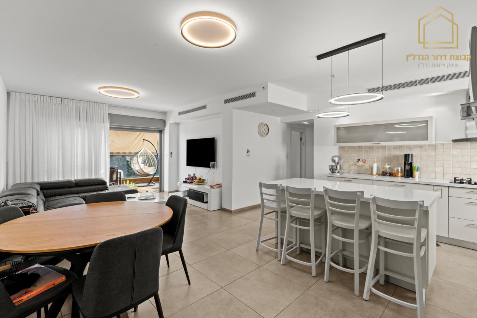 WhatsApp Image 2025-12-18 at 13.18.03 (2)