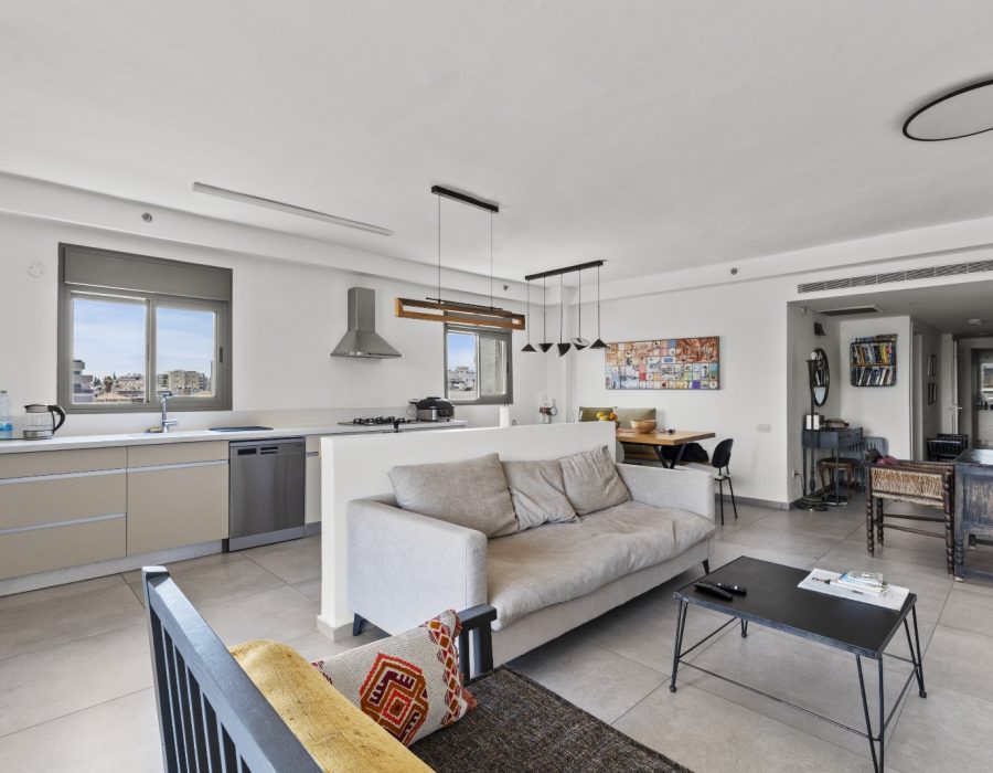 WhatsApp Image 2025-08-20 at 16.21.27 (3)