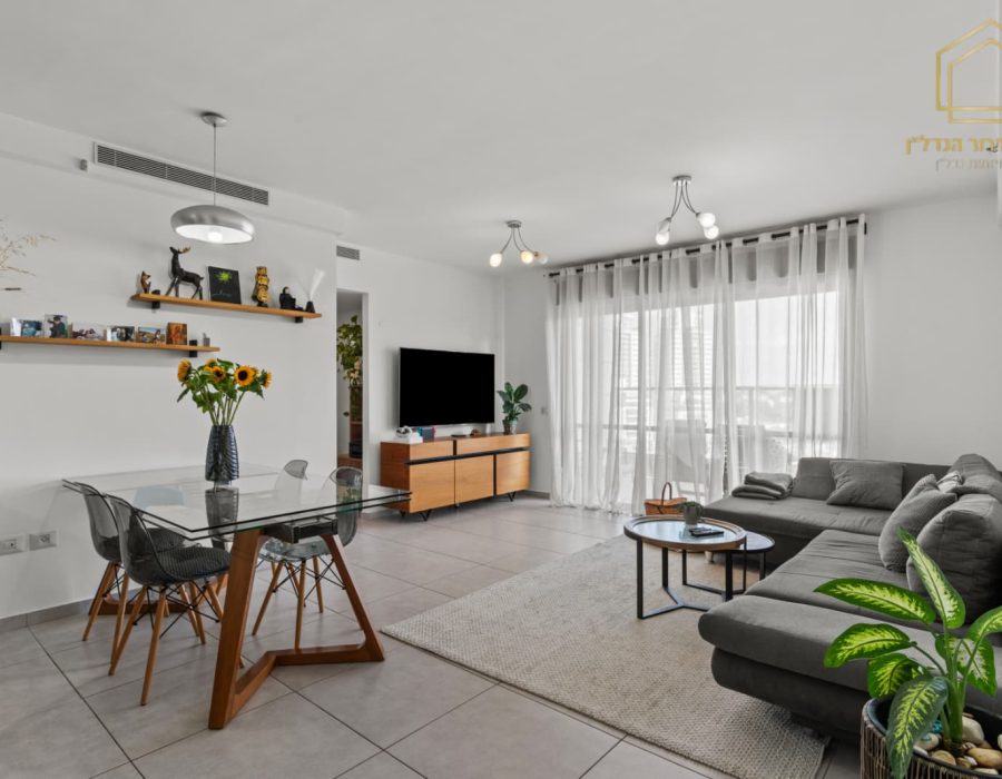 WhatsApp Image 2025-12-18 at 12.58.51 (1)